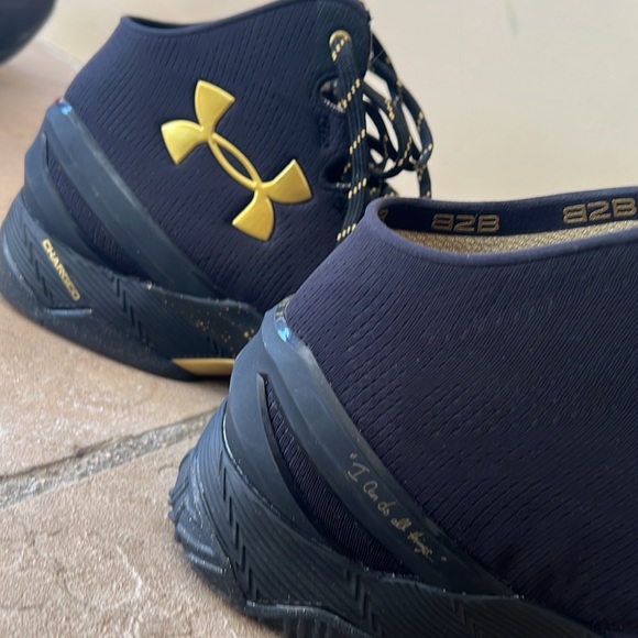 2016 Curry 2 'Back to Back MVP - Picture 3 of 6